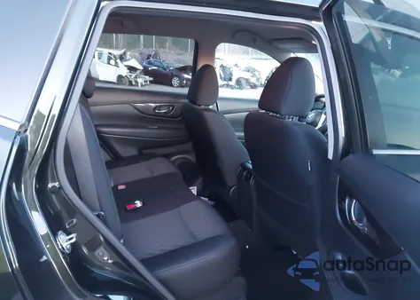 2020 Nissan Rogue Sv Intelligent Awd z USA, uszkodzony, nr VIN 5N1AT2MV8LC748782